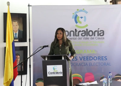 &ldquo;J&oacute;venes veedores de la democracia&rdquo;