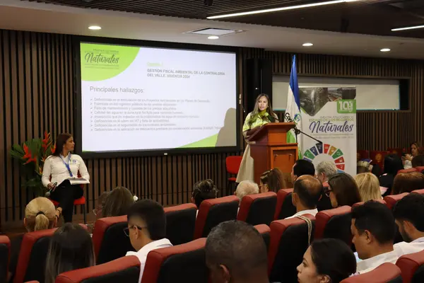 La Contralor&iacute;a del Valle present&oacute; hoy el Informe Anual del Estado de los Recursos P&uacute;blicos Ambientales ante autoridades y comunidad