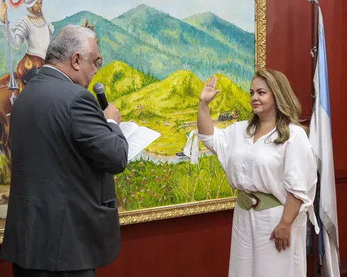 Lina Marcela V&aacute;squez Vargas asume como nueva Contralora Departamental del Valle del Cauca para el per&iacute;odo 2026&ndash;2029