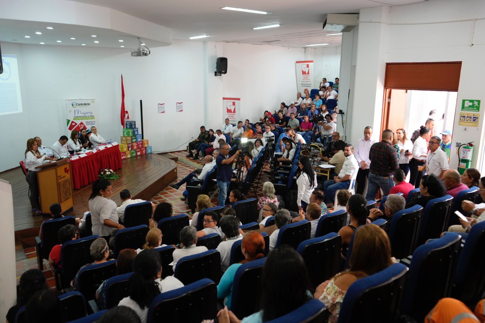 Foto 7 Caicedonia Foto 7 Caicedonia