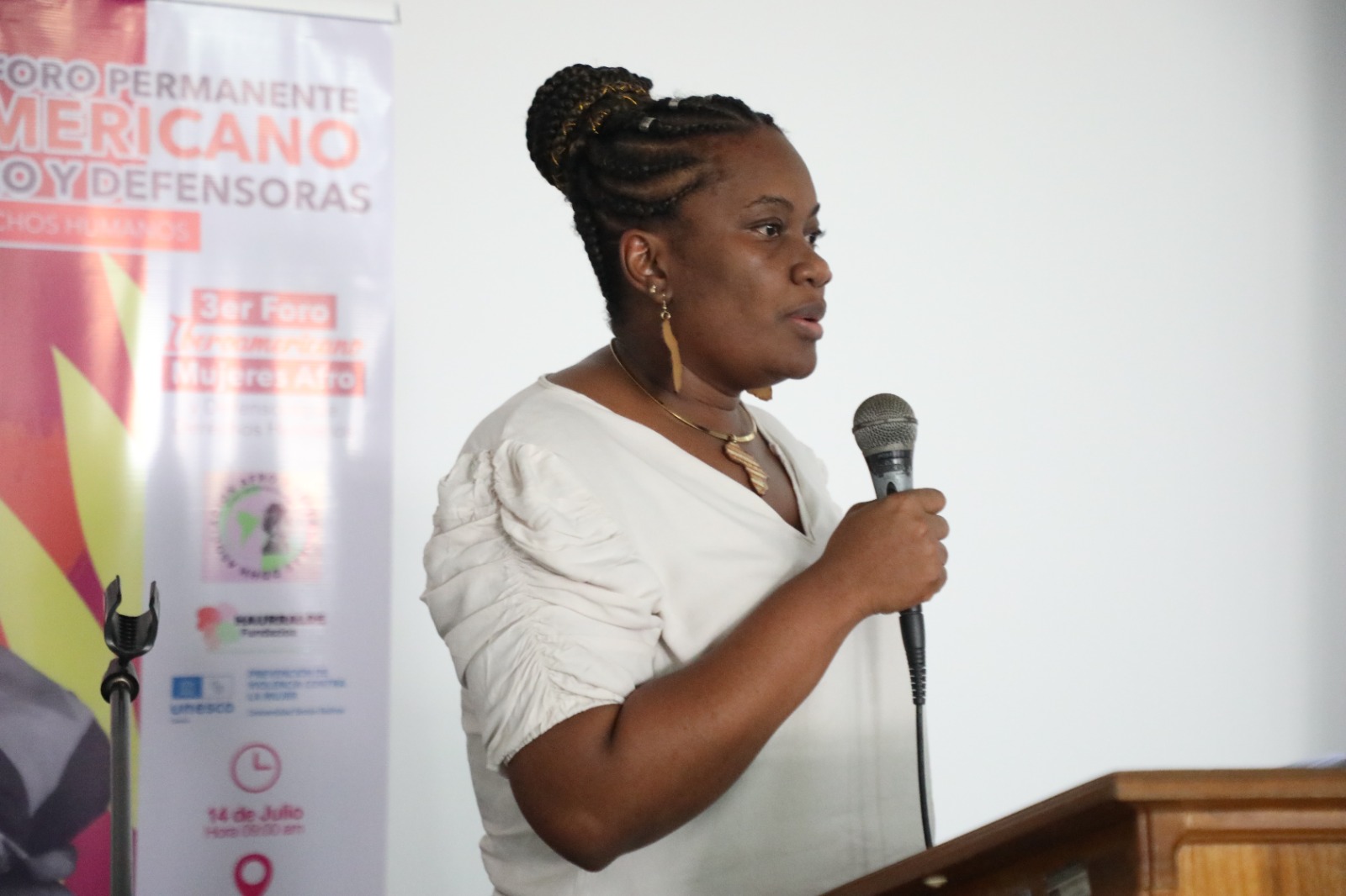 Mujeres cuidadoras de la vida y los recursos10